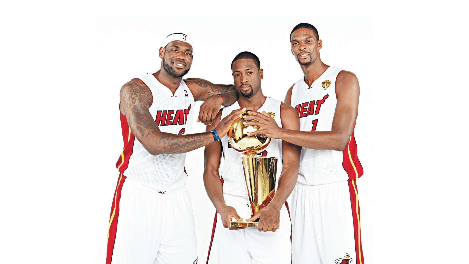 持球突破型球员如何避免进攻犯规,持球突破时防守人哪些动作是犯规的